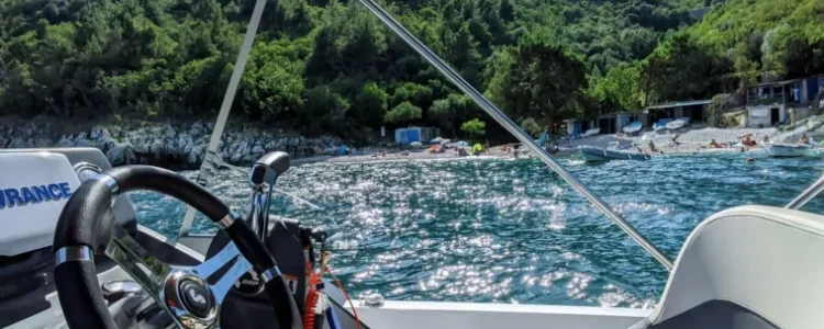 RENT A BOAT OPATIJA - BENETEAU FLYER 6.6 - QUARNERO TOURS